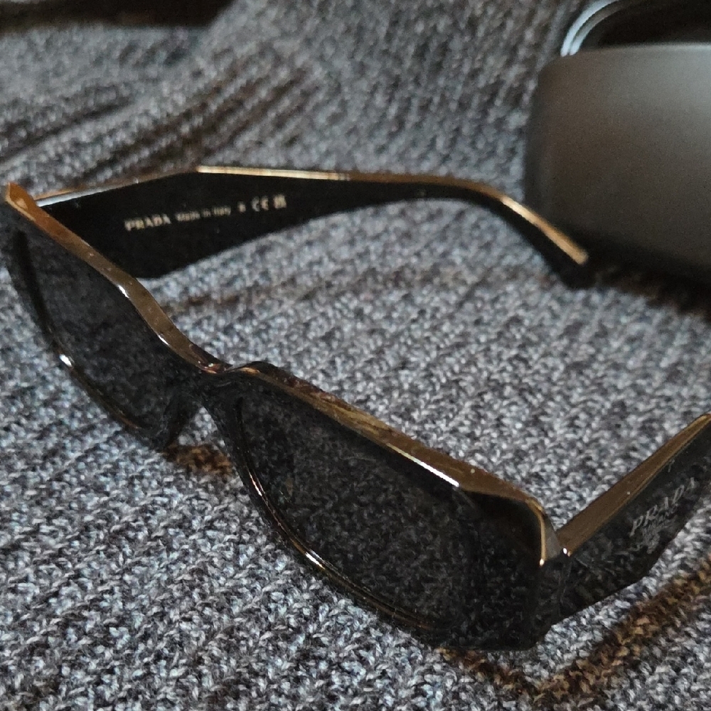 Prada Black Rectangular Sunglasses - image 5